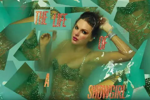 Taylor Swift w wannie, w błyszczącym stroju. Okładka sugeruje nowy album "The Life of a Showgirl".