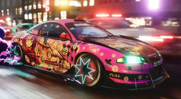 Różowy sportowy samochód z japońskimi motywami anime i neonowymi felgami, pędzący nocą. Oki, need for speed!