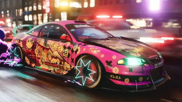 Różowy sportowy samochód z japońskimi motywami anime i neonowymi felgami, pędzący nocą. Oki, need for speed!
